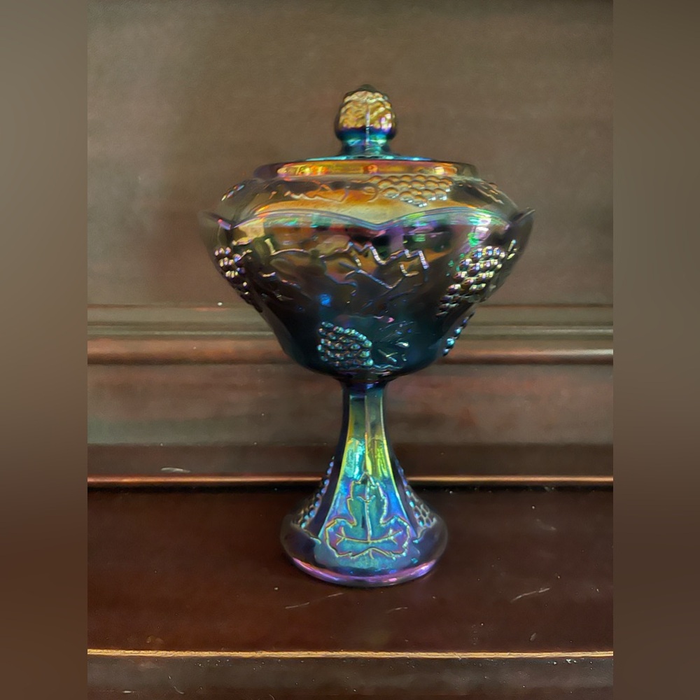 Vintage Indiana Glass ~ Harvest Grape 🍇 Blue 💙 Carnival Compote with Lid… - Picture 5 of 14